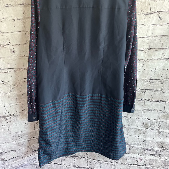 Size 10 Ann Taylor long blue sleeve button down dress - Picture 6 of 6